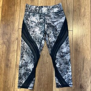 Lululemon Athletica Never Still Crop 21” Patterned Leggings